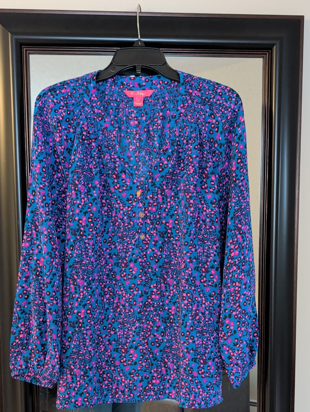 Lily Pulitzer 100% Silk "Blue Flare Growl & Prowl" Patterned Women’s Blouse